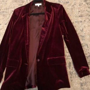 Like new boyfriend burgundy velvet blazer